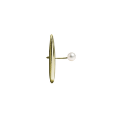 Lera Treyger Gyosho ring in 14k yellow gold with freshwater pearl, studio shot on white